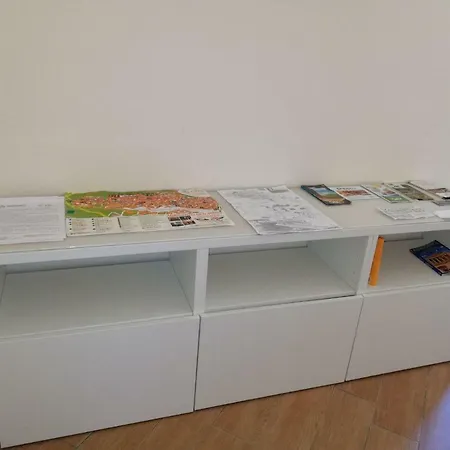 Backpackers Nocleg ze śniadaniem 2*